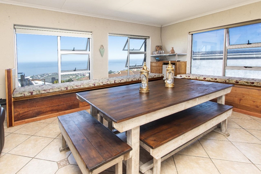 To Let 3 Bedroom Property for Rent in Dana Bay Western Cape